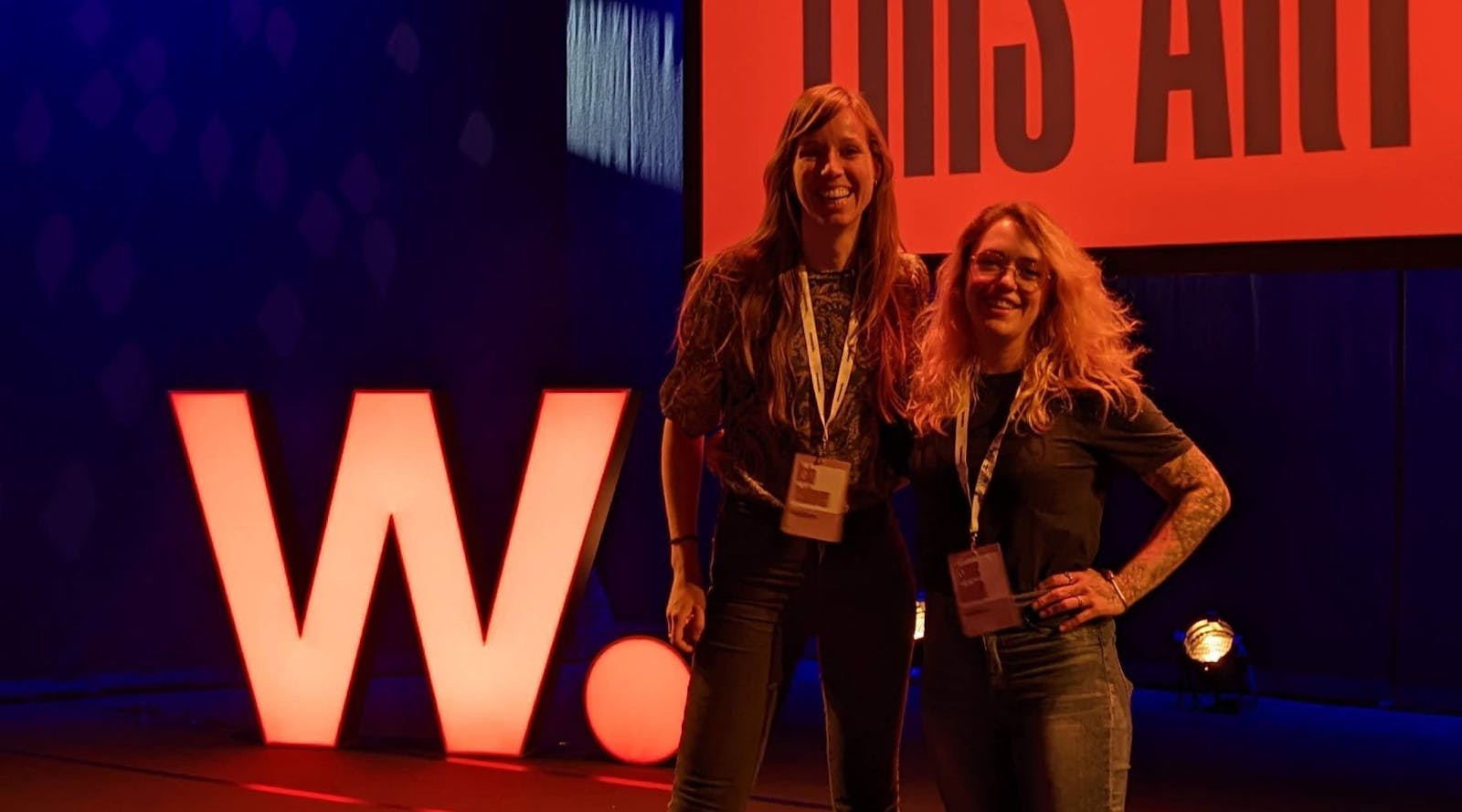 Riska en Lisanne zijn UX'ers bij Harborn in Rotterdam en waren aanwezig bij de Awwwards conference 2022 in Amsterdam